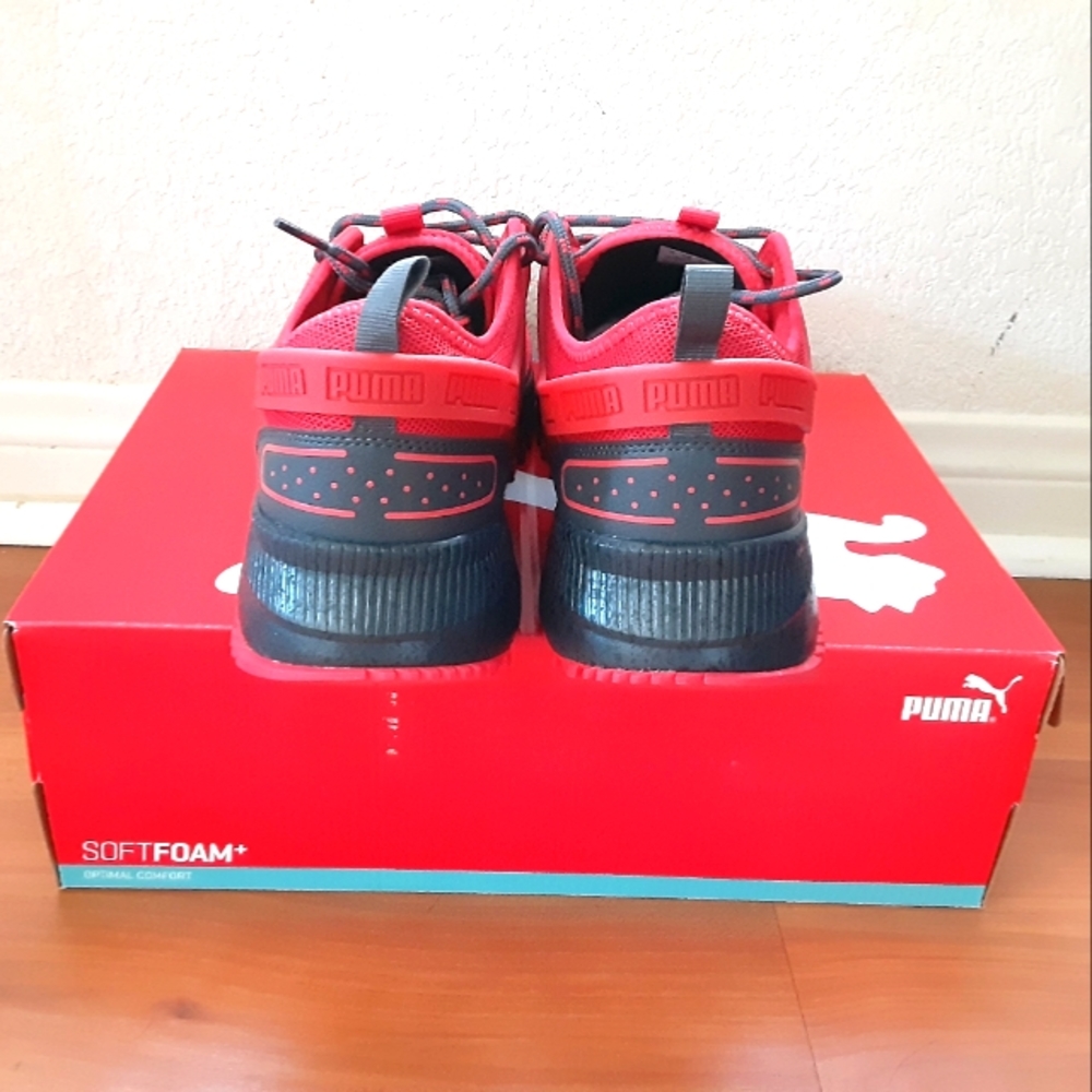 Puma - Picture 4 of 4